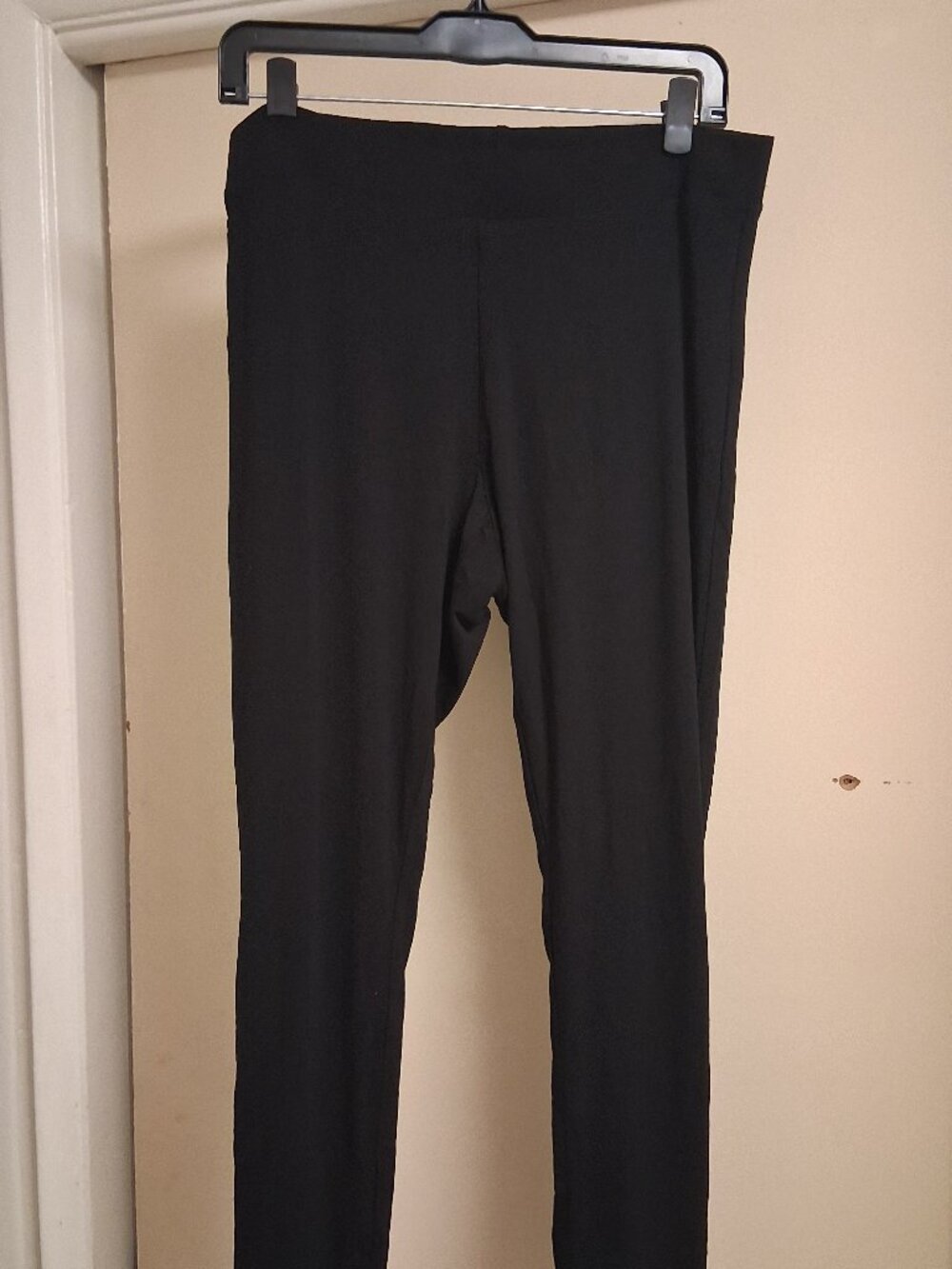 NWOT naked wardrobe women’s black leggings with a high-rise waistband. Size 1X